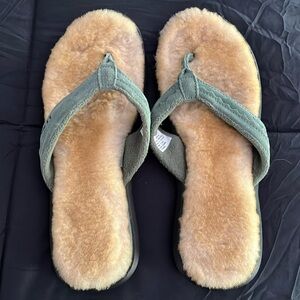 L.L. Bean Green and Tan Women's Sandals